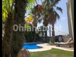 Houses (detached house), 368 m², near bus and train, almost new