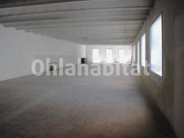 , 900 m²
