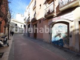 Lloguer local comercial, 86 m²,  (Casernes) 