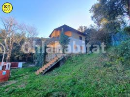  (unifamiliar aïllada), 256 m², près de bus et de train, presque neuf