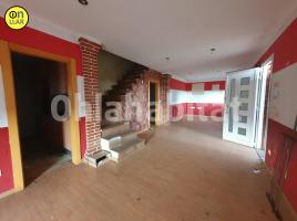 Casa (unifamiliar aïllada), 161 m², prop de bus i tren