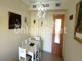 For rent flat, 83 m², near bus and train, almost new