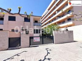  (unifamiliar adossada), 112 m², près de bus et de train, presque neuf