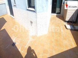 Apartamento, 90.78 m², cerca de bus y tren, seminuevo