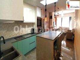 Houses (country house), 208 m², near bus and train