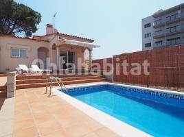 Casa (unifamiliar aïllada), 91 m², prop de bus i tren, seminou, Riells