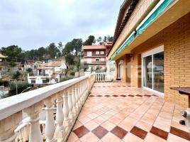  (unifamiliar aïllada), 325 m², près de bus et de train, presque neuf