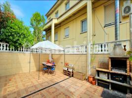 Casa (unifamiliar aislada), 122 m², cerca de bus y tren