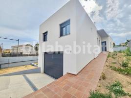Houses (detached house), 231.36 m², near bus and train, new