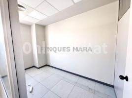 For rent office, 374 m², zona industrial