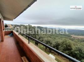 Houses (detached house), 145 m², near bus and train