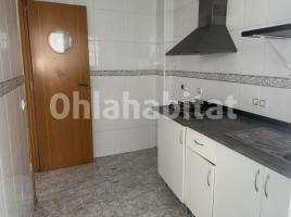 Pis, 71 m², prop de bus i tren
