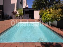 Duplex, 178 m², near bus and train, new