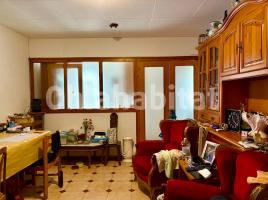 Houses (detached house), 160 m², near bus and train