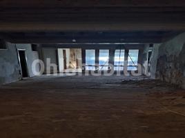 Houses (detached house), 742 m², near bus and train