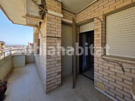 Piso, 184 m², cerca de bus y tren