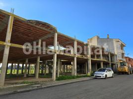 , 900 m²