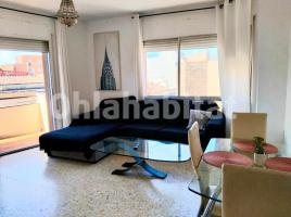 Piso, 95 m², cerca de bus y tren