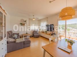  (unifamiliar aïllada), 154 m², près de bus et de train, presque neuf
