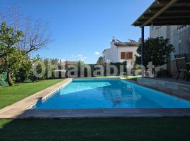 Casa (unifamiliar aislada), 311 m², cerca de bus y tren