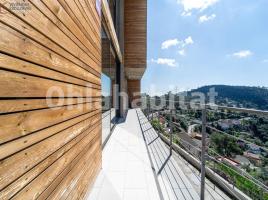 Casa (unifamiliar aislada), 270 m², cerca de bus y tren, seminuevo