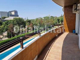 Lloguer pis, 176 m², prop bus i metro, Zona Universitaria