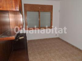 Pis, 44 m², prop de bus i tren