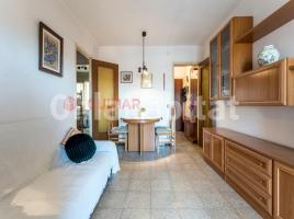 Flat, 62 m², near bus and train
