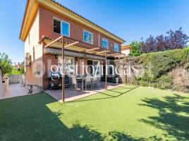 Unifamiliar adossada, 205 m², près de bus et de train, presque neuf