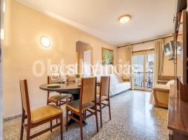 Piso, 94 m², cerca de bus y tren