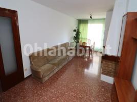 Piso, 136 m², cerca de bus y tren