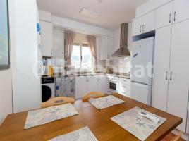 Dúplex, 113 m², près de bus et de train, presque neuf
