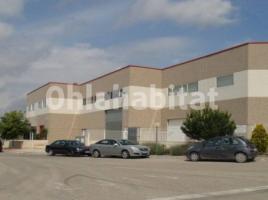 , 1121 m²