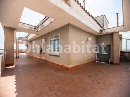 Àtic, 268 m², prop de bus i tren