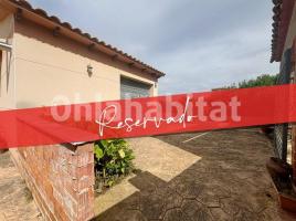  (unifamiliar aïllada), 388 m², près de bus et de train, presque neuf