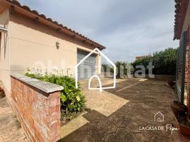  (unifamiliar aïllada), 388 m², près de bus et de train, presque neuf