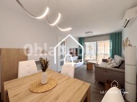 Flat, 82 m², near bus and train