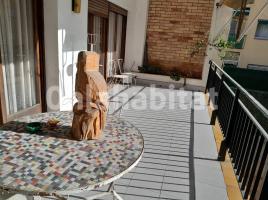 Flat, 180 m², near bus and train