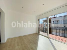 Pis, 68 m², prop de bus i tren