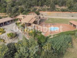Casa (unifamiliar aislada), 340 m², cerca de bus y tren