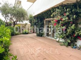 Piso, 120 m², cerca de bus y tren, seminuevo
