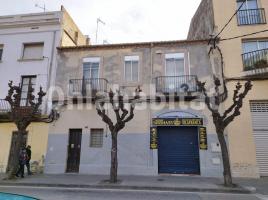 Casa (unifamiliar aislada), 520 m², cerca de bus y tren