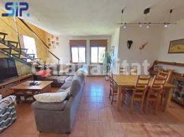  (unifamiliar aïllada), 155 m², près de bus et de train, La Rubiola