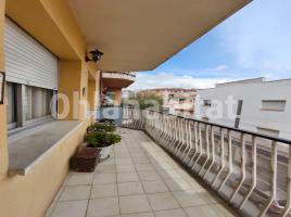 Flat, 78 m², near bus and train
