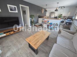 Piso, 97 m², cerca de bus y tren, seminuevo