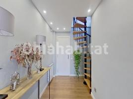 Ático, 260 m², cerca de bus y tren