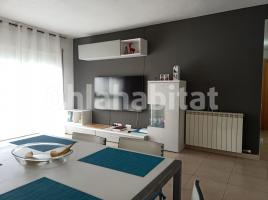 Piso, 67 m², cerca de bus y tren, seminuevo