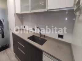 Alquiler piso, 230 m², cerca de bus y tren