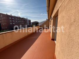 Attic, 199 m², near bus and train