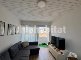 Flat, 58 m², near bus and train